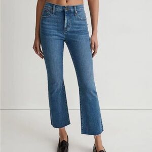 Madewell Kick Out Crop Jeans
Raw Hem Cherryville wash